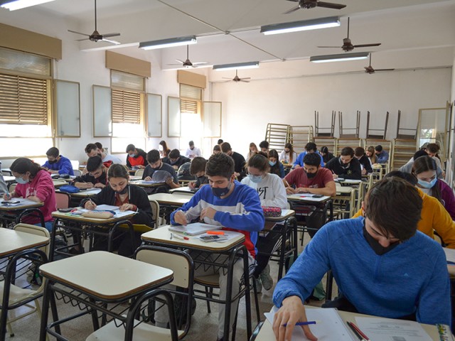 Los exámenes finales de diciembre serán con la modalidad presencial