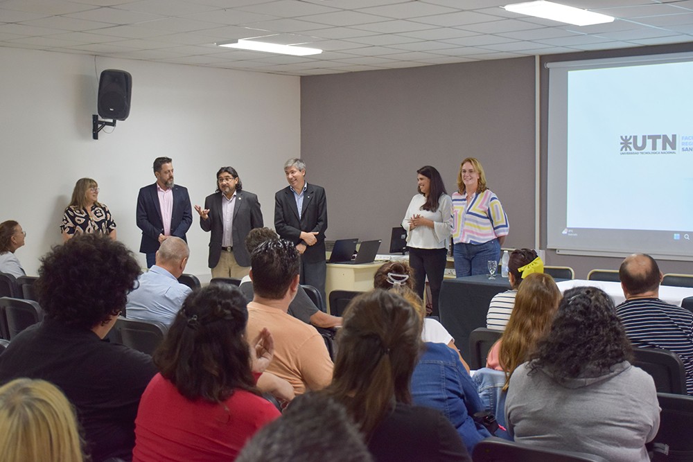 Encuentro de intercambio sobre Matemática entre docentes de nuestra Facultad y de nivel medio