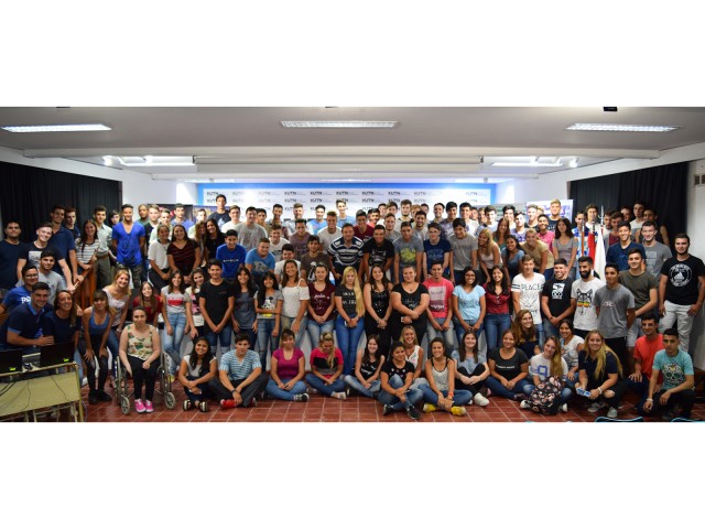 150 jóvenes comenzaron la modalidad intensiva del Seminario Universitario 2018