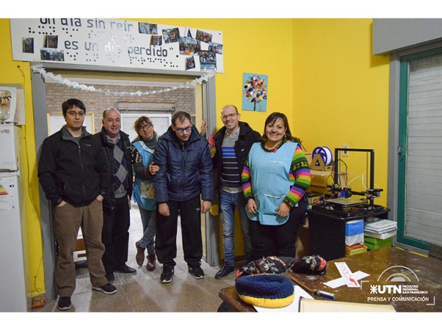 Se entregó una impresora 3D al Centro de Acción Comunitaria de No Videntes