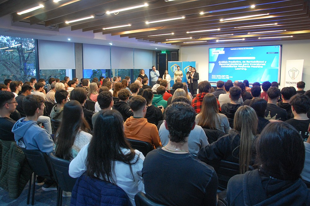 Se presentaron Ideas Proyecto de estudiantes avanzados de Ingeniería en Sistemas de Información