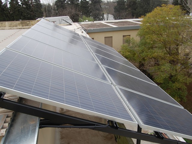 La instalación de paneles solares de nuestra Facultad cumple tres años de funcionamiento