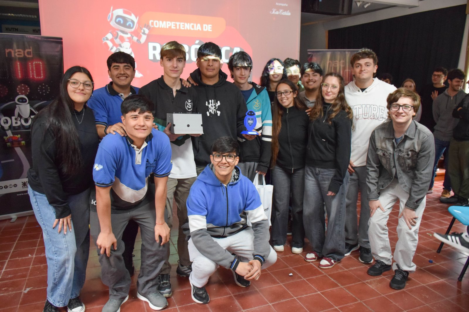 En la categoría Sumo, el primer lugar fue para “Tom”, de Ignacio Gonzáles, Nahuel Olmos, Nicolás Paredes, y Alina Ferrarezi, del Ipet 50
