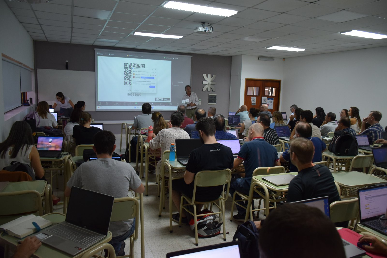 UTN San Francisco: docentes se capacitaron en inteligencia artificial