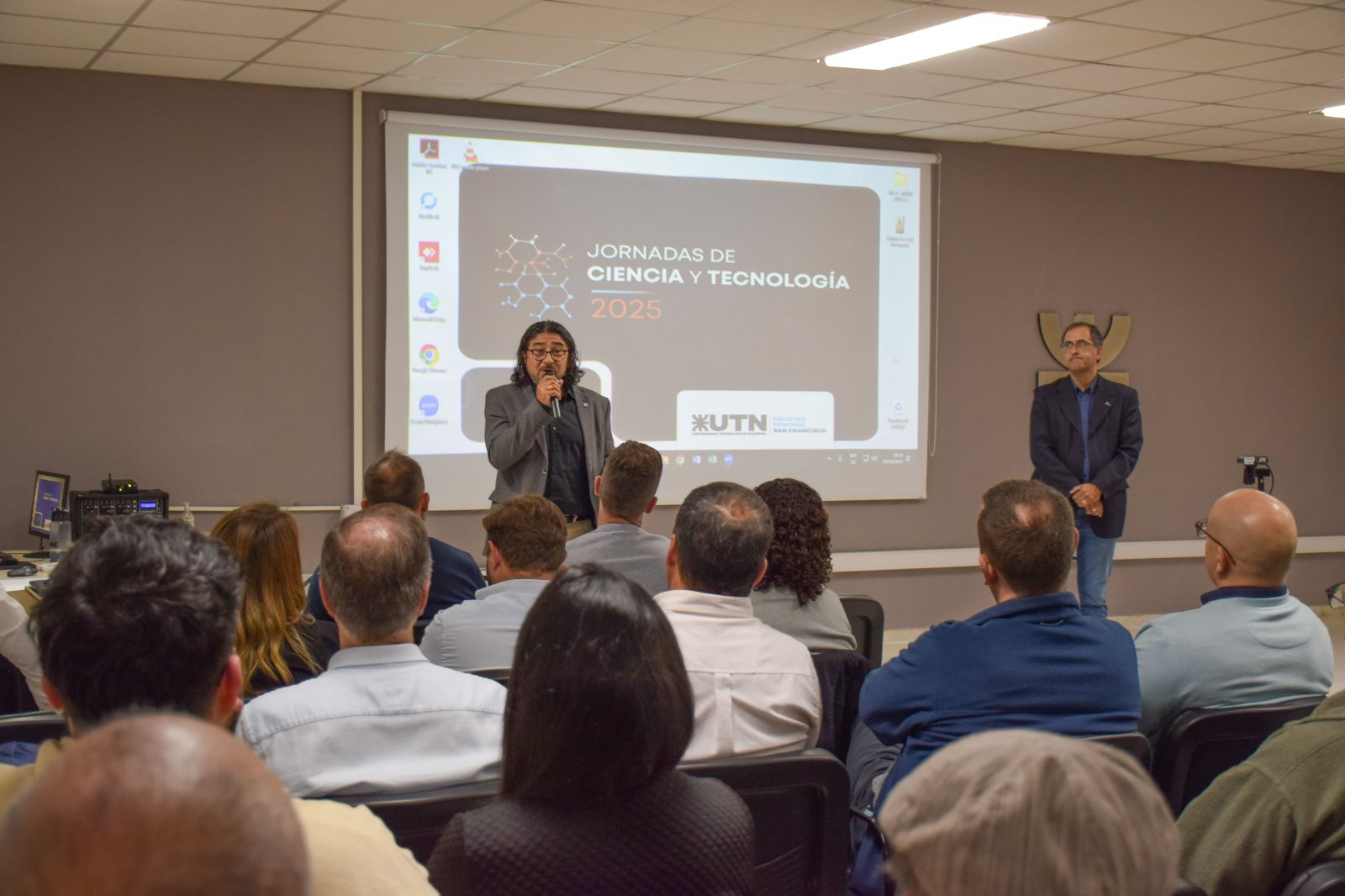 Cerraron las Jornadas de Ciencia y Tecnología 2025 con disertaciones internacionales y casos de innovación regional Cerraron las Jornadas de Ciencia y Tecnología 2025 con disertaciones internacionales y casos de innovación regional